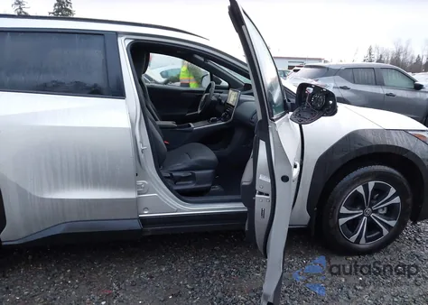 2025 Toyota Bz4X Xle из США, поврежденный, VIN JTMAAAAA7SA073829